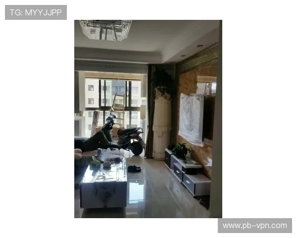 埃斯特旺与家人共同搬入新居，告别酒店生活开启新篇章